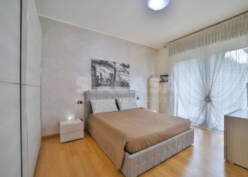 Foto 18 - Three-room apartment Via Roma
 
14, Carugate - photo 18