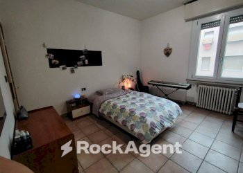 Camera da letto - One-room apartment via Giuseppe Cesare Abba, Parma - photo 16