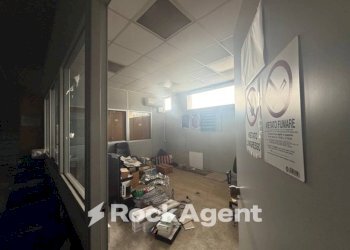 Interno non residenziale - Shed largo Remo Coen, Parma - photo 12