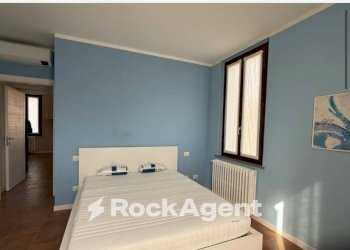 Camera da letto - Two-room apartment strada Alessandria, Parma - photo 9