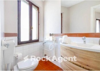 Bagno - Two-room apartment via Emilia Est, Parma - photo 5