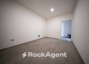 Camera da letto - Capannone via Predda Niedda Strada 1, 85, Sassari - foto 4