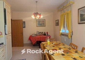 Salone - Villa via Giuseppe Mazzini, Cadelbosco di Sopra - foto 3