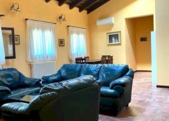 Salone - Three-room apartment via Abetone Inferiore, Maranello - photo 4