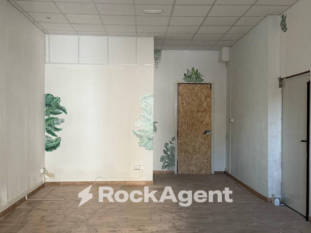 Interno non residenziale - Warehouse via Verona, Parma - photo 1