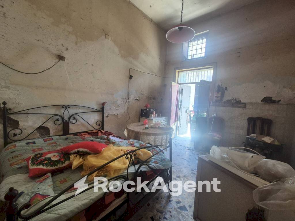 Camera da letto - Negozio via Barbazzano, 76, Pagani - foto 3