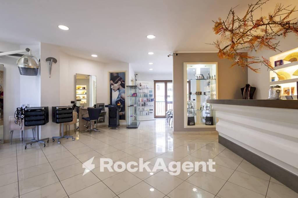 Interno non residenziale - Shop viale dei Bizantini, 75, Catanzaro - photo 2