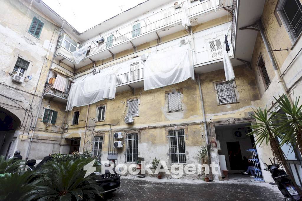 Cortile interno - Appartamento vico San Maria Ad Agnone, 18, Napoli - foto 1