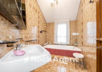 Bagno - Villa via Eraclea, 4, Padova (zona Mandria) - foto 28