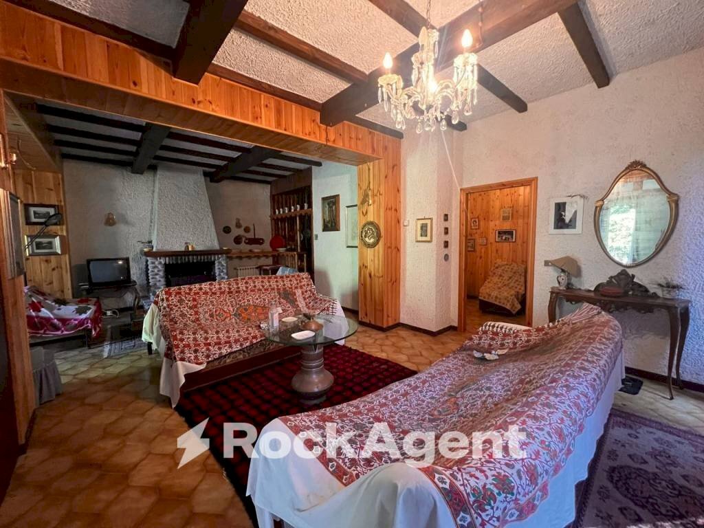 Salone - Villa via Casa Mezzanotte, Pievepelago - foto 3