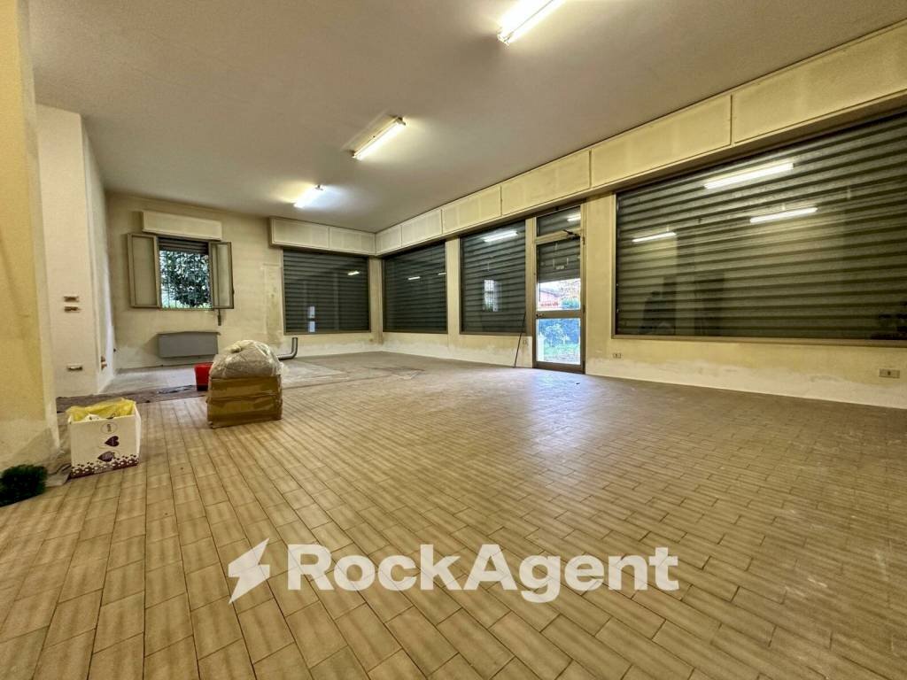 Interno non residenziale - Negozio via Roma, 121, Pianiga - foto 3