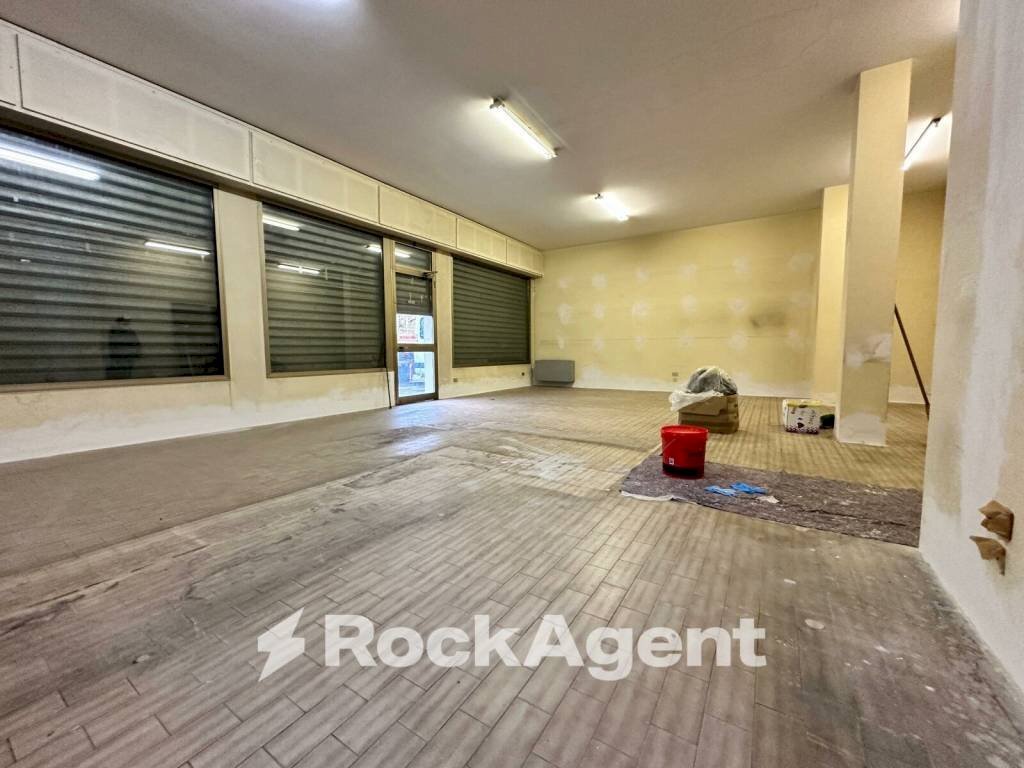 Magazzino - Negozio via Roma, 121, Pianiga - foto 1