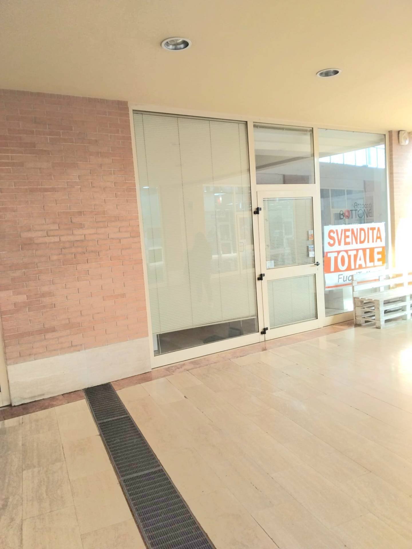 Foto 2 - Commercial Premises LOC PALAZZETTO
 
11, Bibbiena - photo 2