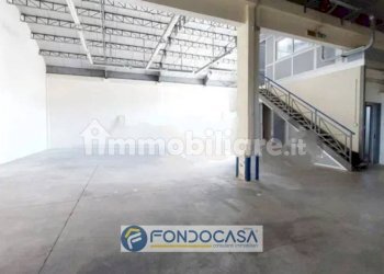 Foto 8 - Warehouse via toscanini
 
16, Sant'Antimo - photo 8