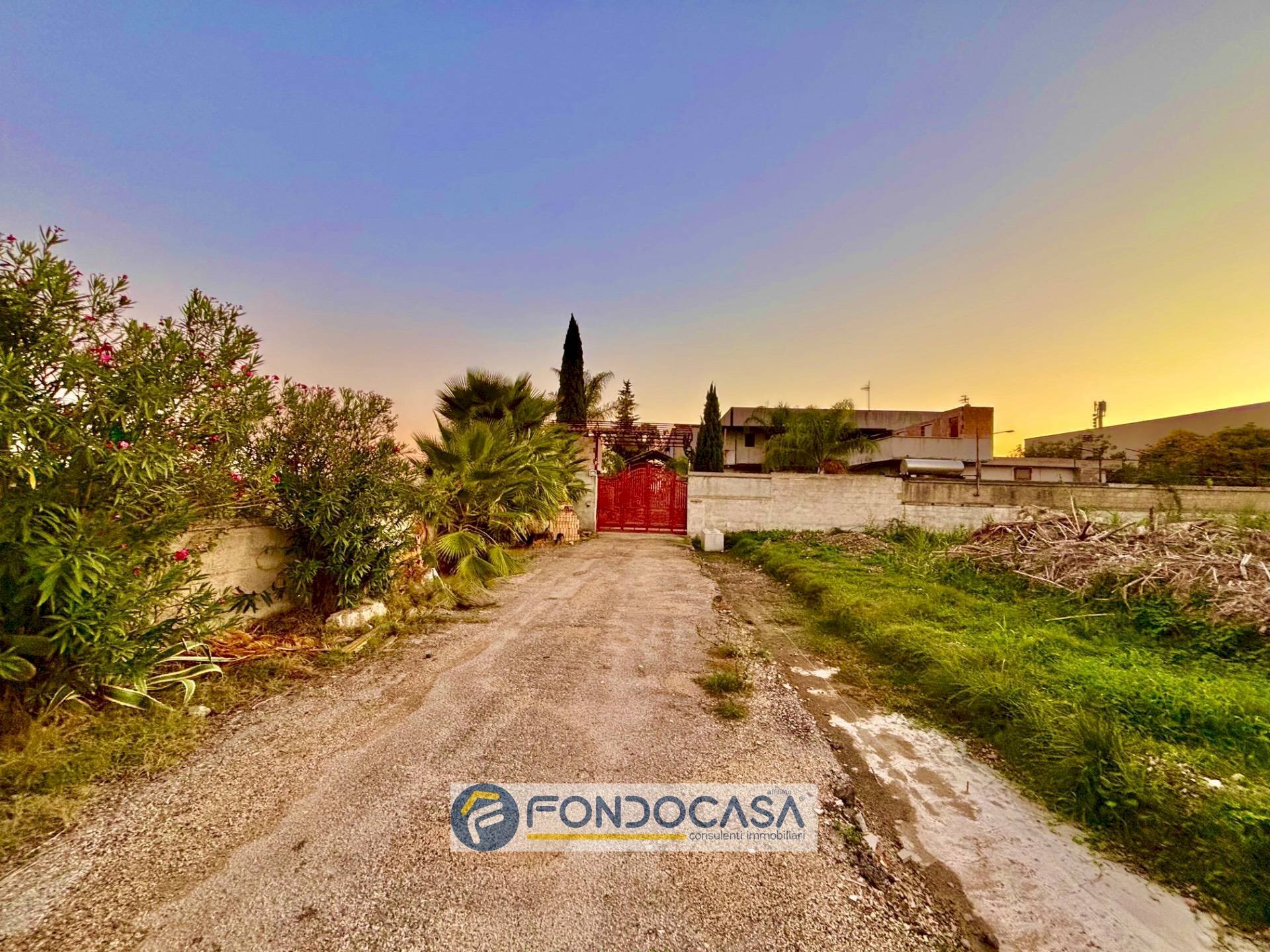 Foto 2 - Capannone via scarano
 
s n c, Capua - foto 2