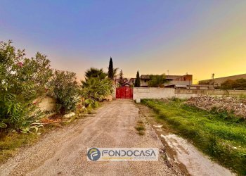 Foto 2 - Capannone via scarano
 
s n c, Capua - foto 2