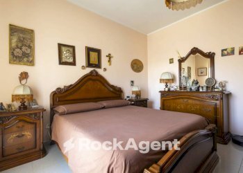 Camera da letto - Quadrilocale via Monsignor Armando Fares, 21, Catanzaro - foto 15