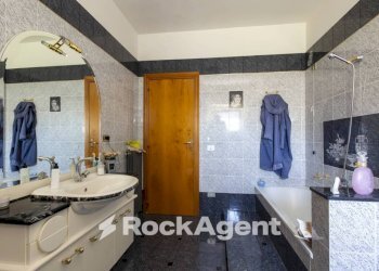 Bagno - Quadrilocale via Monsignor Armando Fares, 21, Catanzaro - foto 17