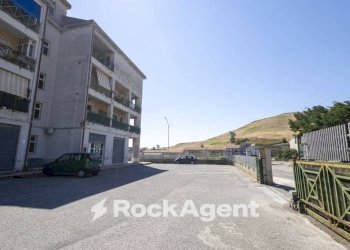 Zona - Quadrilocale via Monsignor Armando Fares, 21, Catanzaro - foto 21