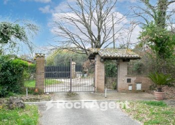 Facciata - Villa via Valle del Muraglione, Canale Monterano - foto 6