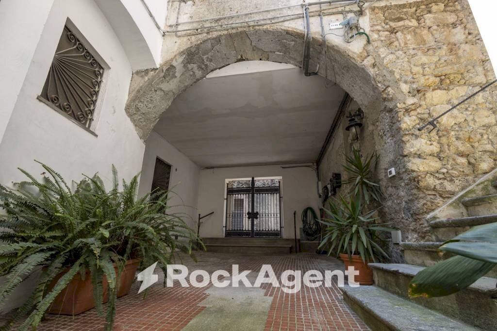 Cortile interno - Bilocale via Giuseppe Poerio, Catanzaro - foto 1