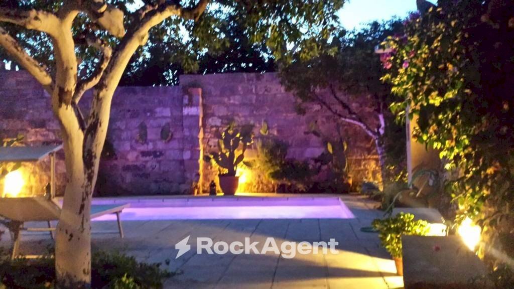 Zona - Hotel via Congregazione, 23, Spongano - foto 2