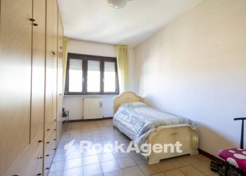 Camera da letto - Appartamento via Michele Torcia, 8, Catanzaro - foto 26