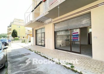Zona - Negozio via Cavour, 92, Alba Adriatica - foto 2