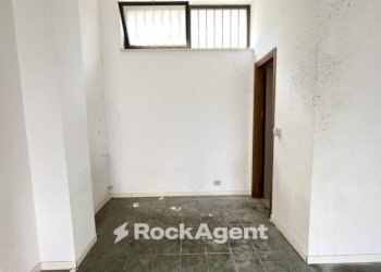 Stanza non arredata - Negozio via Cavour, 92, Alba Adriatica - foto 4