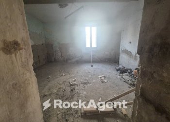 Stanza non arredata - Stabile - Palazzo via Santissimi Martiri, 67, Sant'Egidio del Monte Albino - foto 12