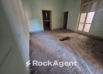 Stanza non arredata - Stabile - Palazzo via Santissimi Martiri, 67, Sant'Egidio del Monte Albino - foto 18