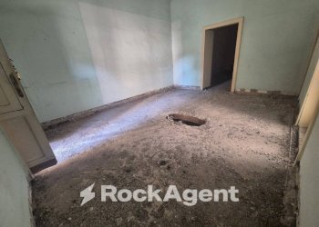 Stanza non arredata - Stabile - Palazzo via Santissimi Martiri, 67, Sant'Egidio del Monte Albino - foto 25