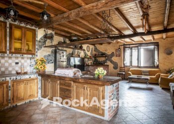 Cucina - Villa via Matteotti, 20, Sartirana Lomellina - foto 2