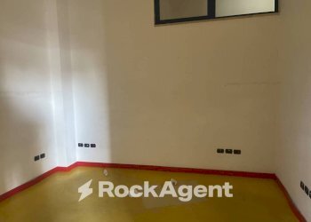 Stanza non arredata - Ufficio via Acquasanta, 31, Salerno - foto 16