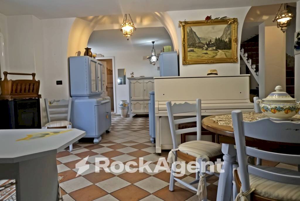 Cucina - Trilocale via Casalnuovo, 23, Montescaglioso - foto 2