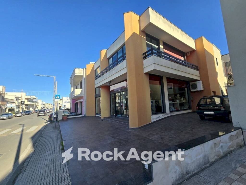 Zona - Negozio via Regina Margherita, 223, Taviano - foto 3