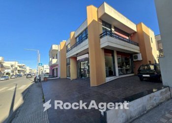 Zona - Negozio via Regina Margherita, 223, Taviano - foto 3