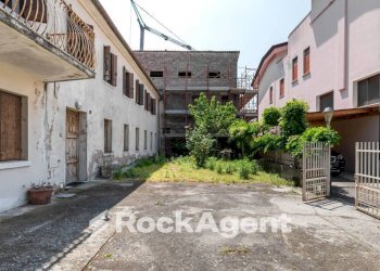Cortile interno - Casa indipendente via Vallegia, 4, Galzignano Terme - foto 16