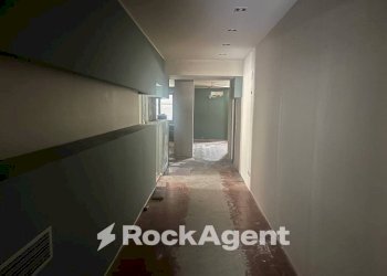 Corridoio - Stabile - Palazzo via Emilio Vecchia, Varazze - foto 14