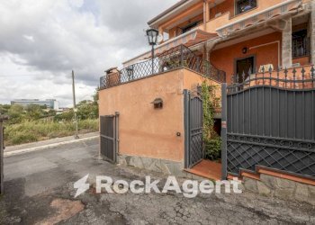 Cortile interno - Villa via Aristide Faccioli, 173, Roma - foto 22
