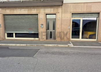 Edificio all\'aperto - Negozio VIA MAZZINI
 
69, Asola - foto 7