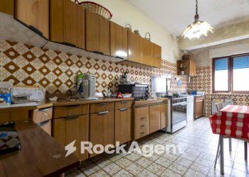 Cucina - Trilocale via Candela, 12, Catanzaro - foto 18