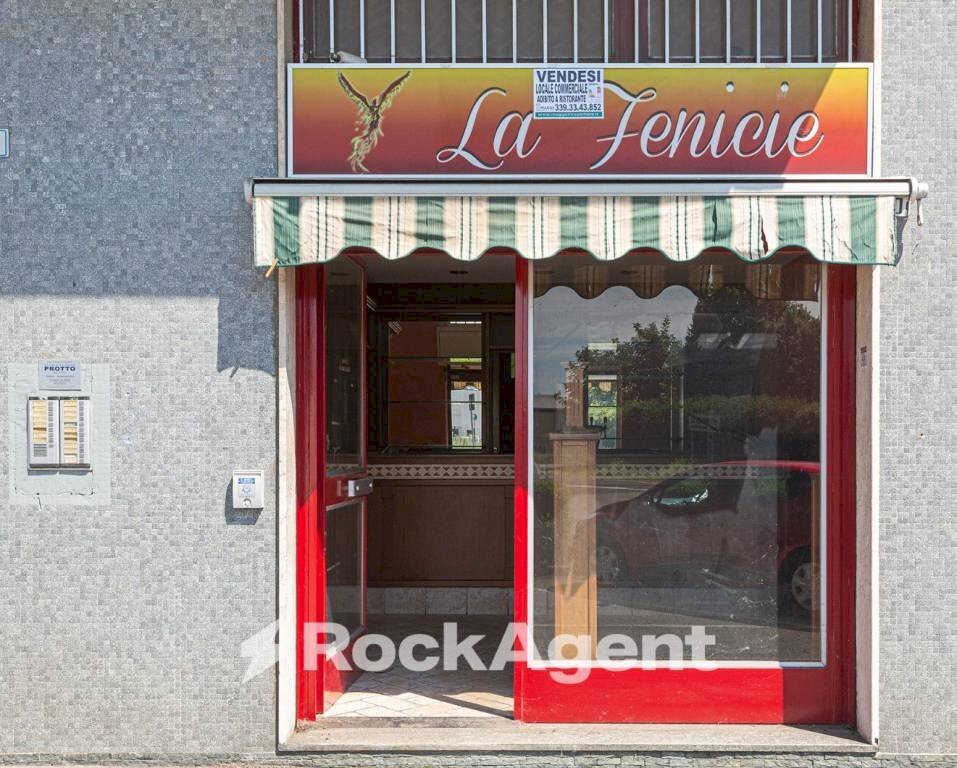 Facciata - Negozio via San Pedrino, 11, Vignate - foto 2