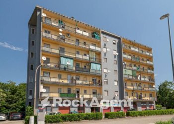 Facciata - Negozio via San Pedrino, 11, Vignate - foto 1