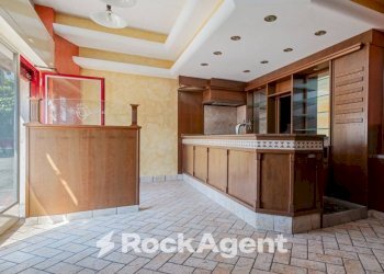 Interno non residenziale - Negozio via San Pedrino, 11, Vignate - foto 4