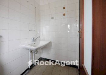 Bagno - Negozio viale Stazione Centrale, Ovada - foto 21