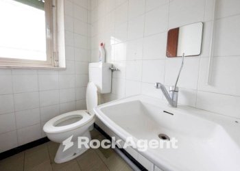 Bagno - Negozio viale Stazione Centrale, Ovada - foto 22