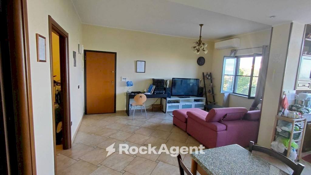 Salone - Trilocale via Sirleto, 67, Catanzaro - foto 2