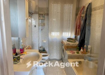 Bagno - Attic via Lacedonia, 37, Roma - photo 19