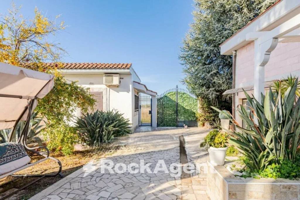 Giardino - Four-room apartment strada Comunale Marrone, Capurso - photo 2